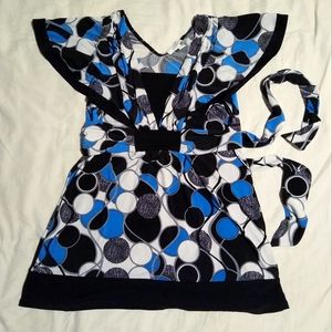 Blue black & white patterned blouse